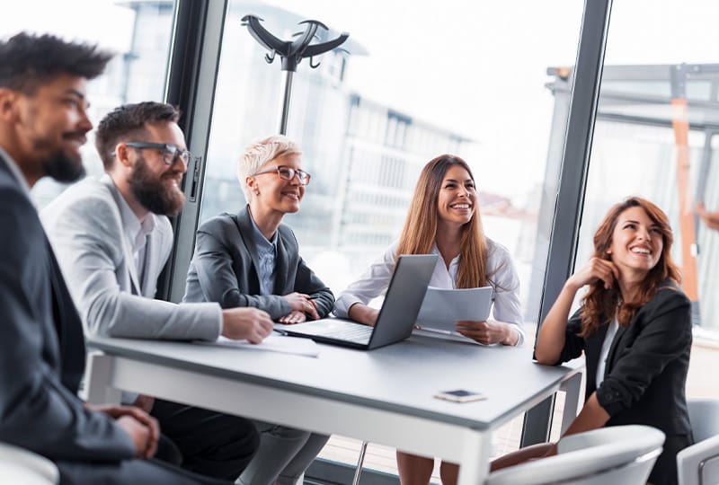 the-recruitment-consultancy-how-to-choose-the-right-recruitment-agency HR managers in a meeting about recruitment agencies